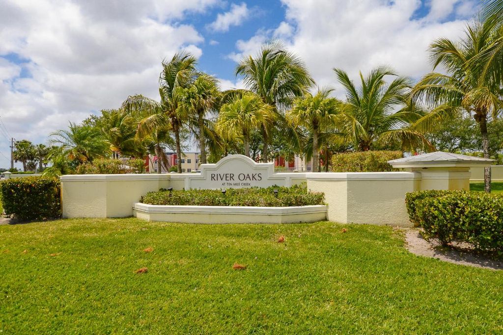 2626 Creekside Drive, Fort Pierce, FL 34981