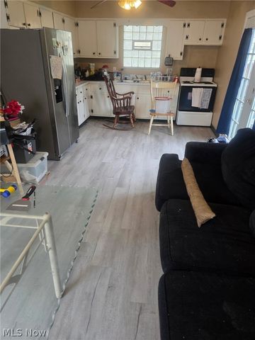 919 Independence Avenue, Akron, OH 44310
