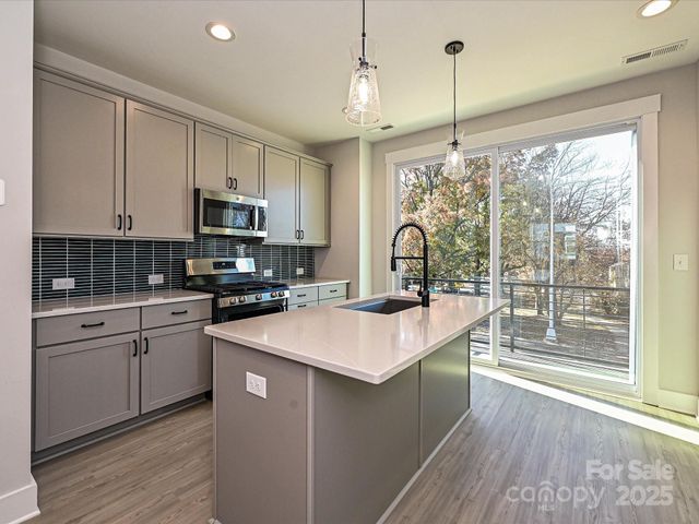 908 Callahan Street EQX1664, Charlotte, NC 28206