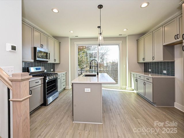 908 Callahan Street EQX1664, Charlotte, NC 28206