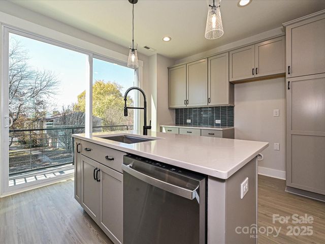 908 Callahan Street EQX1664, Charlotte, NC 28206