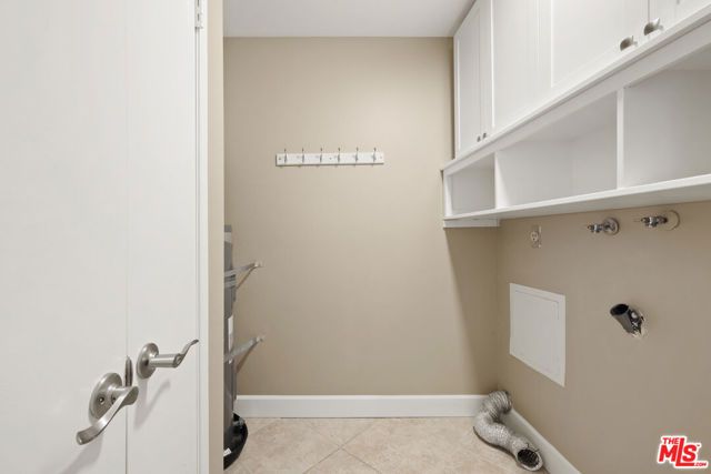 1685 E Avenida De Las Flores, Thousand Oaks, CA 91362
