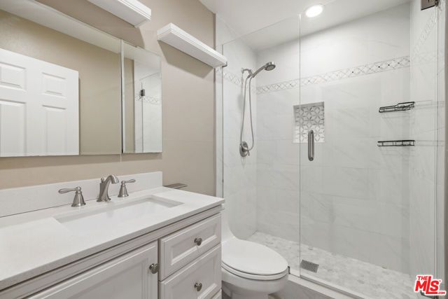 1685 E Avenida De Las Flores, Thousand Oaks, CA 91362