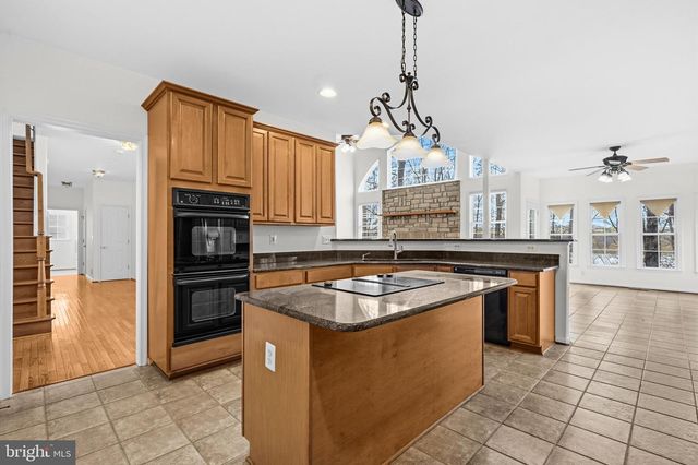 17988 SWANS CREEK LN, Dumfries, VA 22026