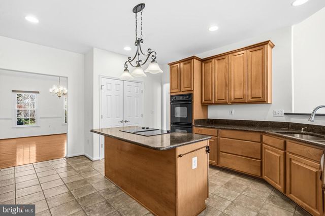 17988 SWANS CREEK LN, Dumfries, VA 22026