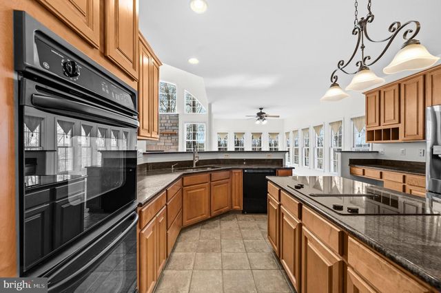 17988 SWANS CREEK LN, Dumfries, VA 22026