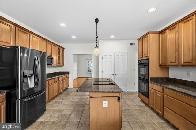 17988 SWANS CREEK LN, Dumfries, VA 22026