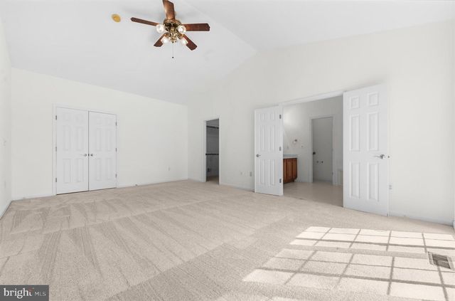 17988 SWANS CREEK LN, Dumfries, VA 22026