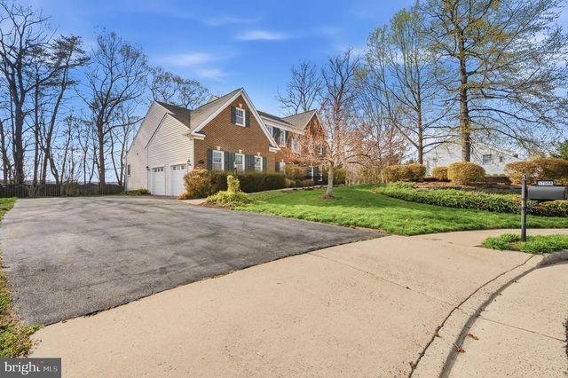 17988 SWANS CREEK LN, Dumfries, VA 22026