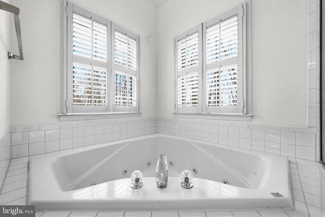 17988 SWANS CREEK LN, Dumfries, VA 22026