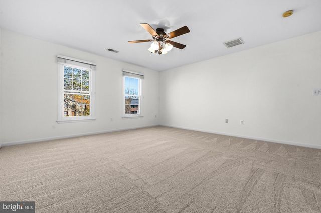 17988 SWANS CREEK LN, Dumfries, VA 22026