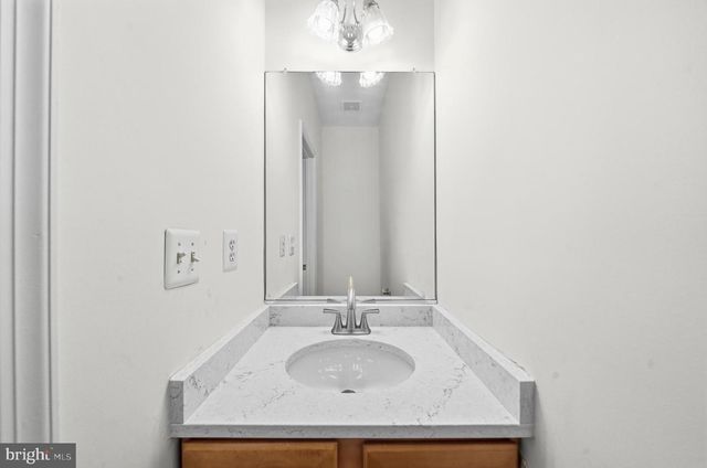 17988 SWANS CREEK LN, Dumfries, VA 22026