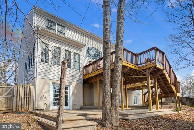 17988 SWANS CREEK LN, Dumfries, VA 22026