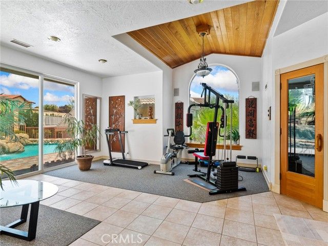 17970 Vista Point Drive, Victorville, CA 92395