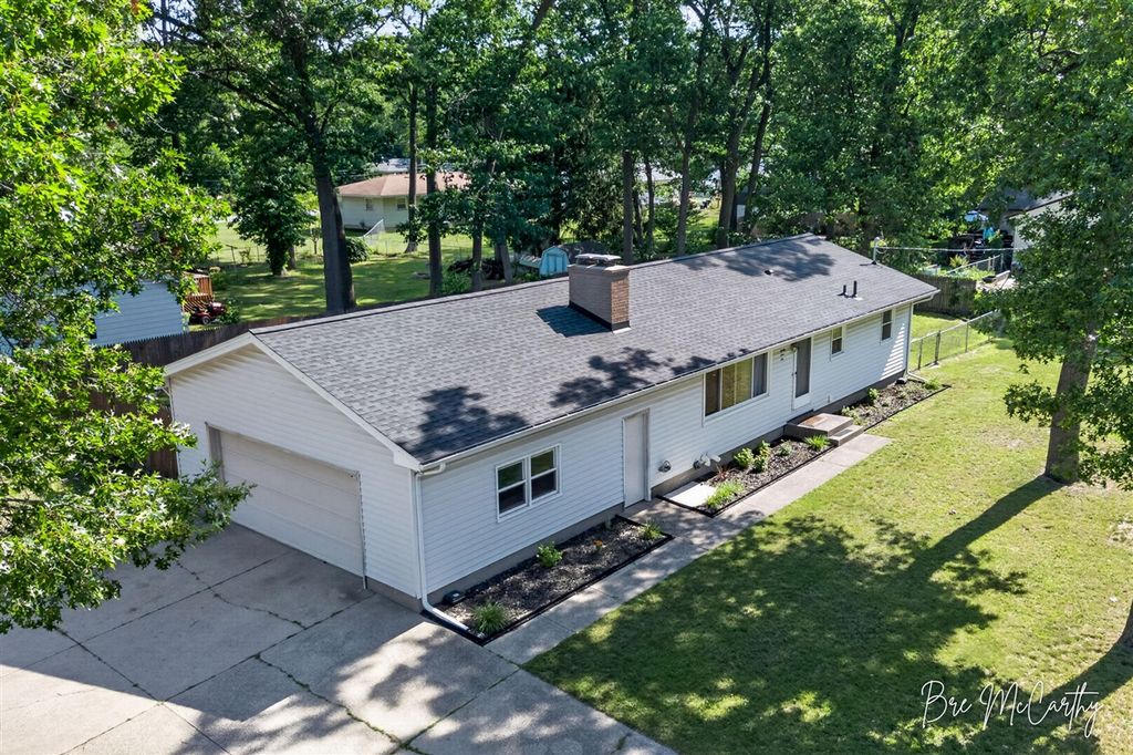 2410 Marcoux Avenue, Muskegon, MI 49442