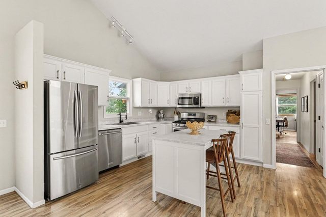 2405 Urbandale Lane N, Plymouth, MN 55447