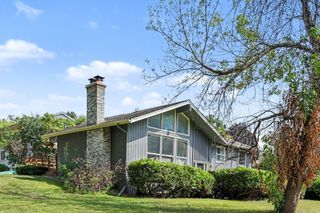 2405 Urbandale Lane N, Plymouth, MN 55447