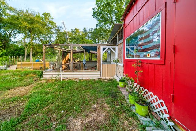 25044 S Leitrim St Street, Hempstead, TX 77445