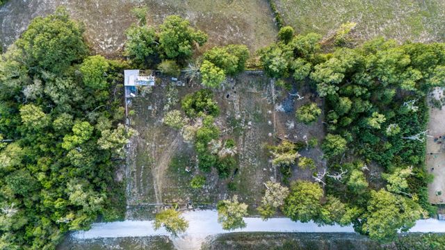 25044 S Leitrim St Street, Hempstead, TX 77445