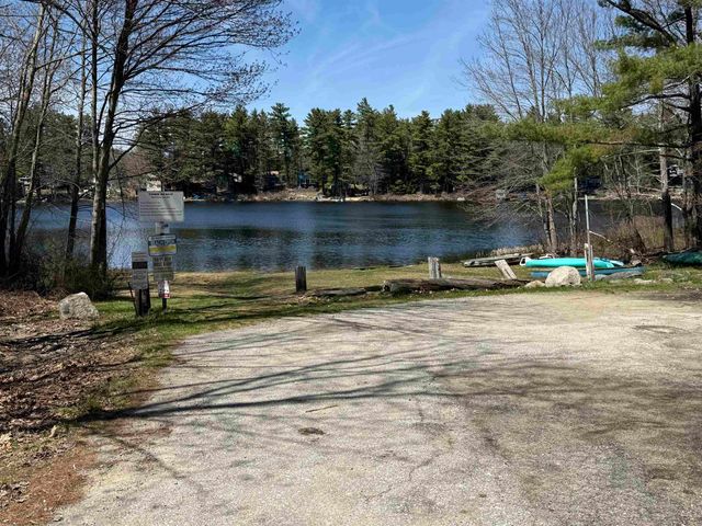 16 W Shore Drive, Raymond, NH 03077