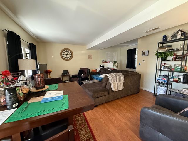 16 W Shore Drive, Raymond, NH 03077