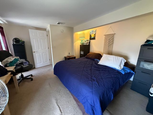 16 W Shore Drive, Raymond, NH 03077