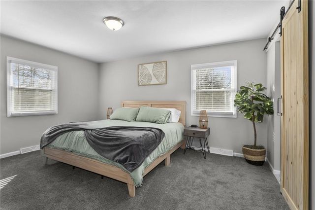 9005 W 99th Terrace, Overland Park, KS 66212