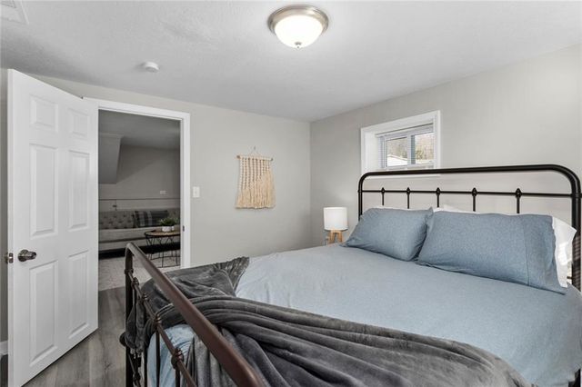 9005 W 99th Terrace, Overland Park, KS 66212