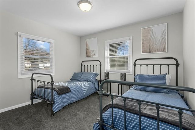 9005 W 99th Terrace, Overland Park, KS 66212