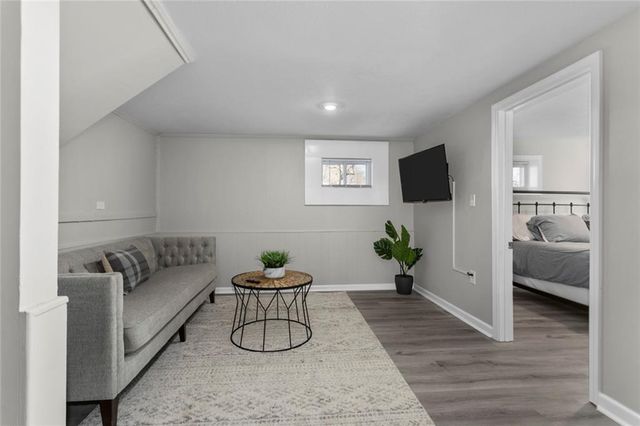 9005 W 99th Terrace, Overland Park, KS 66212