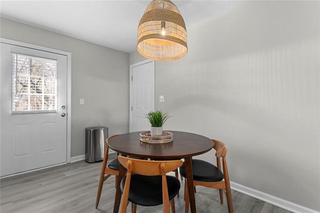 9005 W 99th Terrace, Overland Park, KS 66212