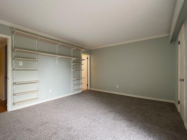 8211 Katy Freeway 17, Houston, TX 77024