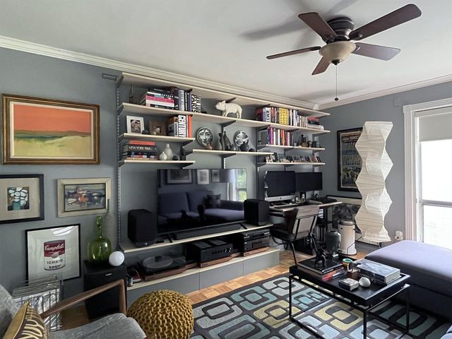 8211 Katy Freeway 17, Houston, TX 77024