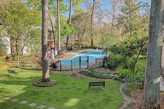 8211 Katy Freeway 17, Houston, TX 77024