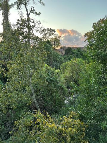 8211 Katy Freeway 17, Houston, TX 77024