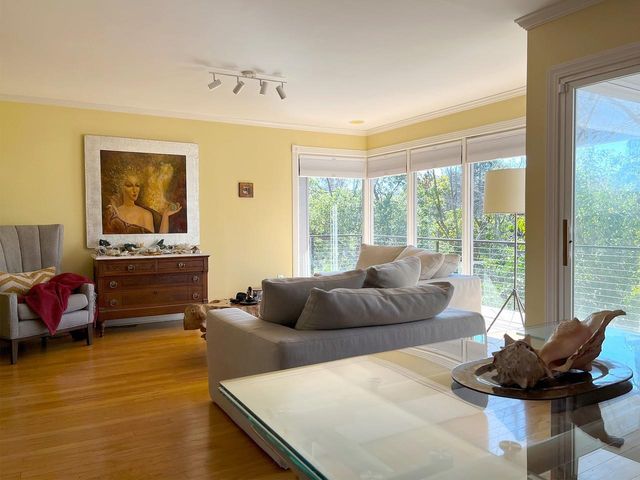 8211 Katy Freeway 17, Houston, TX 77024