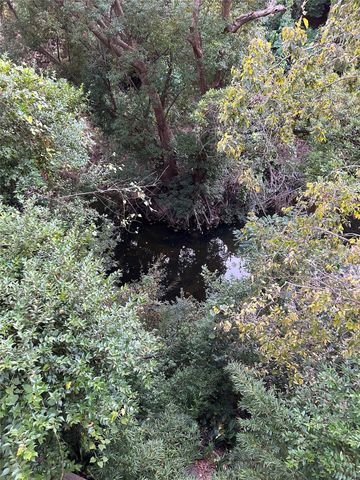 8211 Katy Freeway 17, Houston, TX 77024