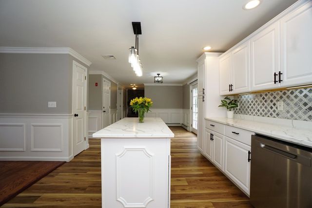 6 Lemon Tree Road, Raymond, NH 03077