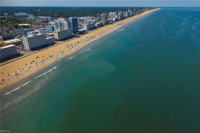 2414 Arctic Ave Apt 4, Virginia Beach, VA 23451