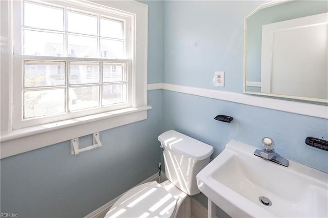 2414 Arctic Ave Apt 4, Virginia Beach, VA 23451