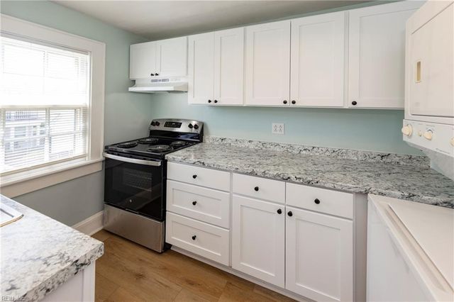 2414 Arctic Ave Apt 4, Virginia Beach, VA 23451