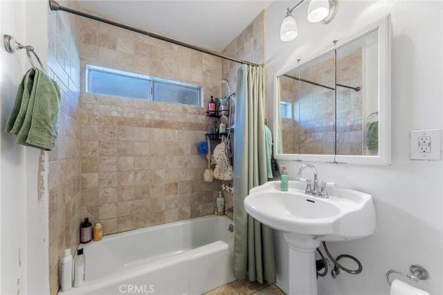 1800 N Avenue 55, Los Angeles, CA 90042