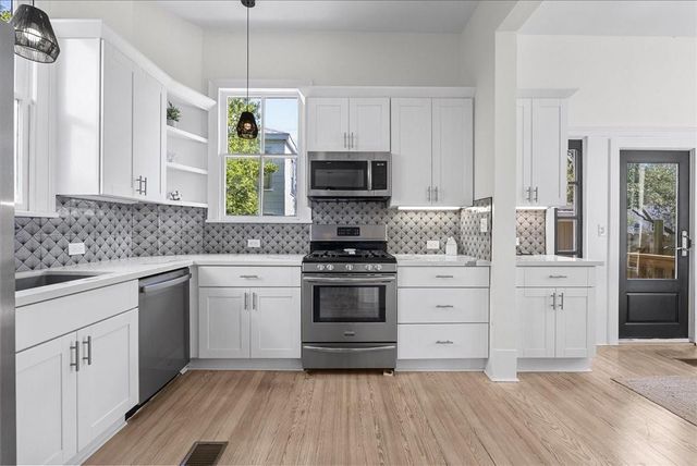 1724 33rd Street, Galveston, TX 77550