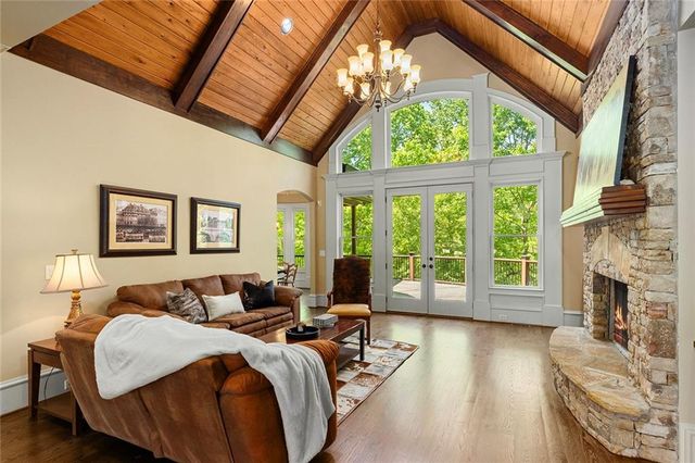 5623 Brendlynn Drive, Suwanee, GA 30024