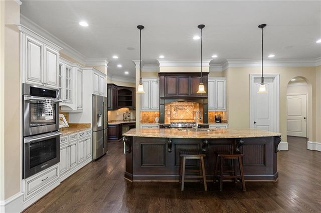 5623 Brendlynn Drive, Suwanee, GA 30024