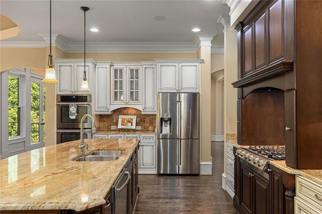 5623 Brendlynn Drive, Suwanee, GA 30024