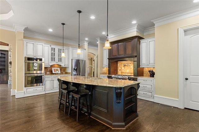5623 Brendlynn Drive, Suwanee, GA 30024