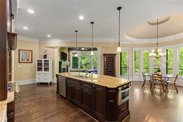 5623 Brendlynn Drive, Suwanee, GA 30024