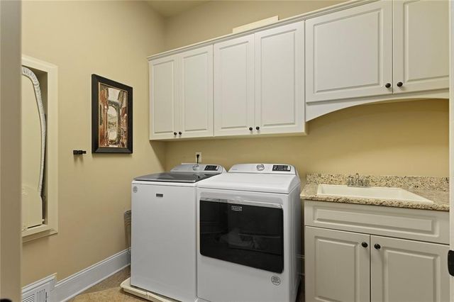 5623 Brendlynn Drive, Suwanee, GA 30024