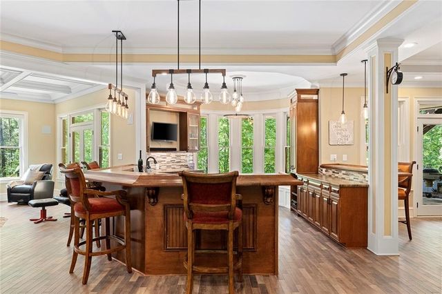 5623 Brendlynn Drive, Suwanee, GA 30024